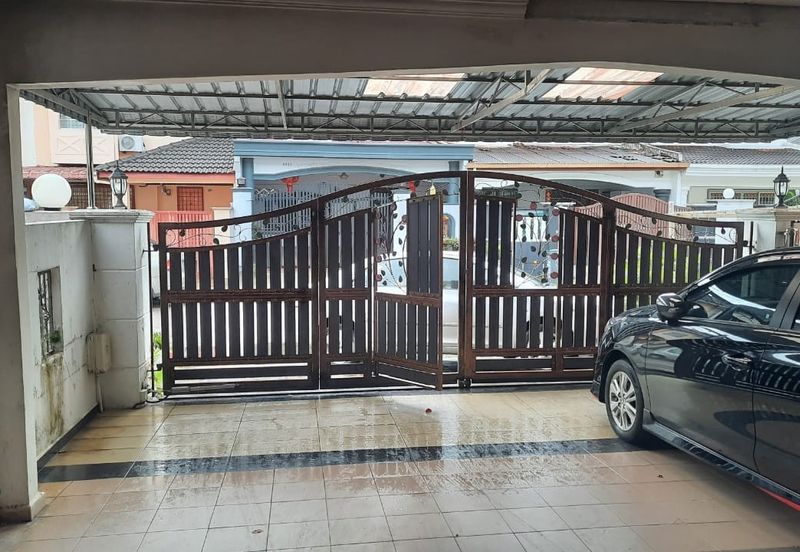 Kulai - Taman Putri Kulai - Jalan Sri Putri - Double storey terrace house 