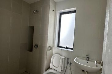 JB /  Tebrau Resident Condo / Hight Floor