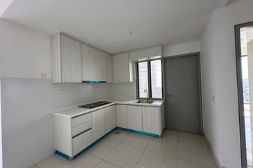 JB /  Tebrau Resident Condo / Hight Floor