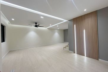 Kulai / Taman Putri Kulai / Sri putri Kulai / Double Storey House / Unblock Unit