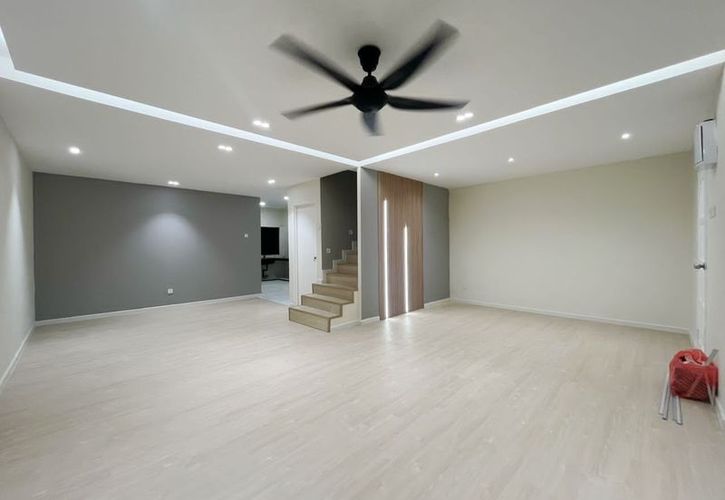 Kulai / Taman Putri Kulai / Sri putri Kulai / Double Storey House / Unblock Unit