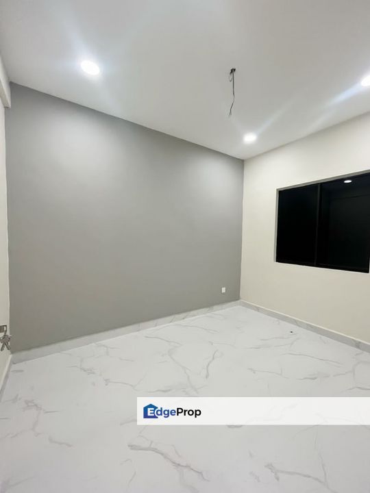 Kulai / Taman Putri Kulai / Sri putri Kulai / Double Storey House / Unblock Unit, Johor, Kulai