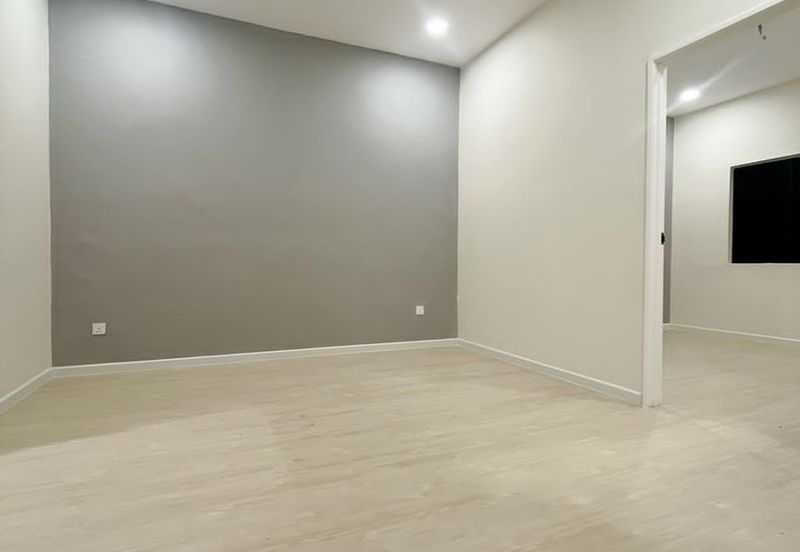 Kulai / Taman Putri Kulai / Sri putri Kulai / Double Storey House / Unblock Unit