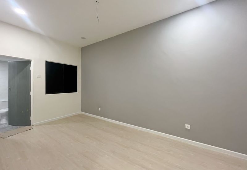 Kulai / Taman Putri Kulai / Sri putri Kulai / Double Storey House / Unblock Unit