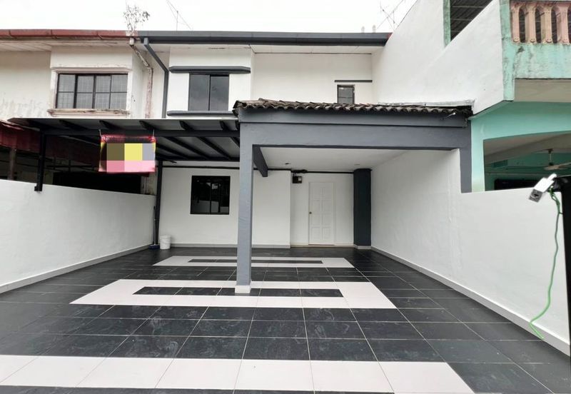 Kulai / Taman Putri Kulai / Sri putri Kulai / Double Storey House / Unblock Unit