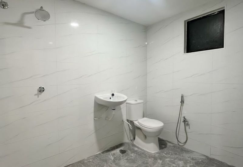 Kulai / Taman Putri Kulai / Sri putri Kulai / Double Storey House / Unblock Unit