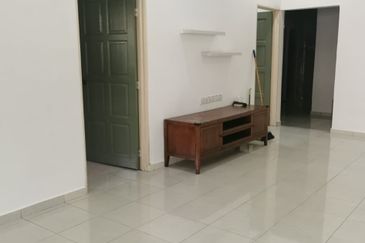 Kulai / Kulai Besar / Taman Onn Holding / Jalan Cengkih / Single Storey / Fully Renovation Unit 