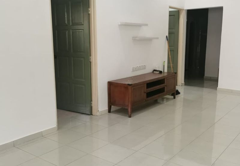 Kulai / Kulai Besar / Taman Onn Holding / Jalan Cengkih / Single Storey / Fully Renovation Unit 