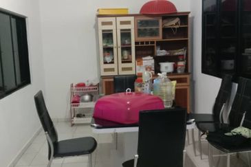 Kulai / Kulai Besar / Taman Onn Holding / Jalan Cengkih / Single Storey / Fully Renovation Unit 