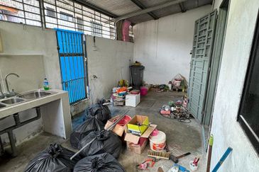 Kulai - Taman Makmur - Jalan Makmur - Single Storey Terrace House 