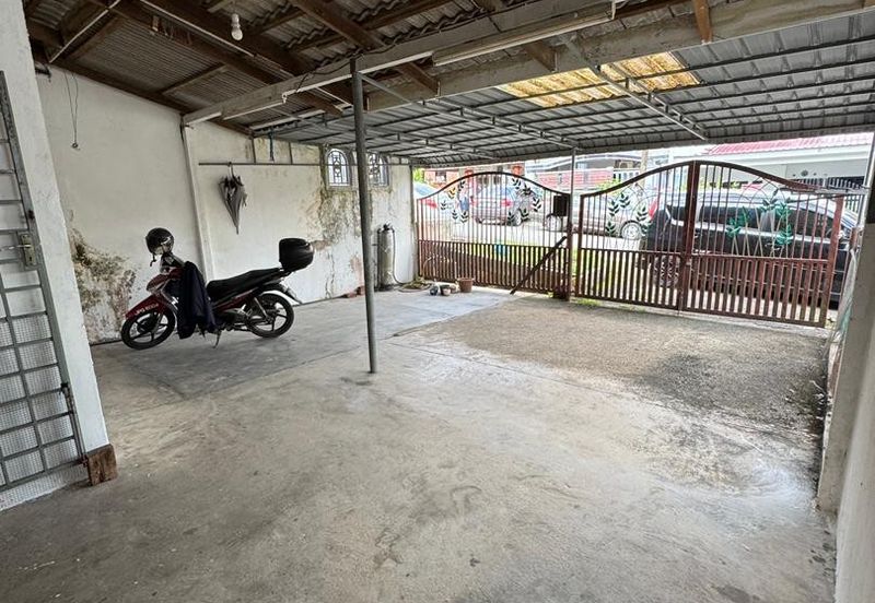 Kulai - Taman Makmur - Jalan Makmur - Single Storey Terrace House 