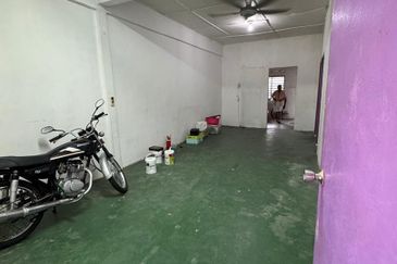 Kulai - Taman Makmur - Jalan Makmur - Single Storey Terrace House 