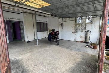 Kulai - Taman Makmur - Jalan Makmur - Single Storey Terrace House 