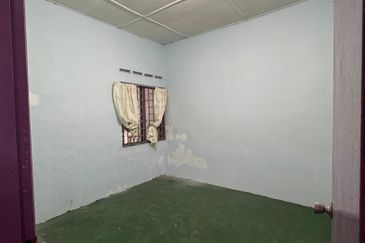 Kulai - Taman Makmur - Jalan Makmur - Single Storey Terrace House 