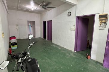 Kulai - Taman Makmur - Jalan Makmur - Single Storey Terrace House 