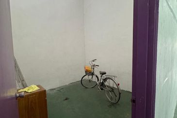 Kulai - Taman Makmur - Jalan Makmur - Single Storey Terrace House 