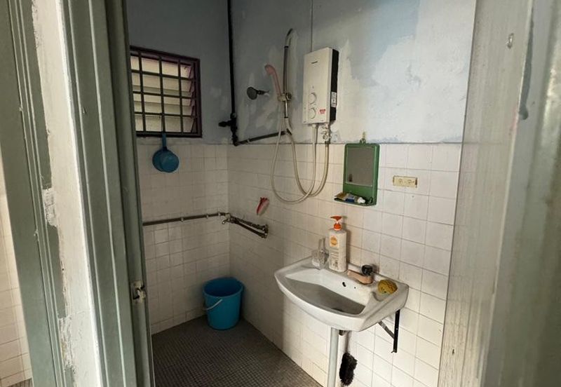 Kulai - Taman Makmur - Jalan Makmur - Single Storey Terrace House 