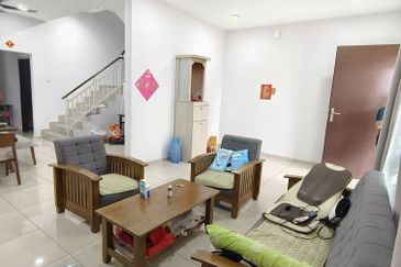 Kulai - Taman Impiana Kelapa Sawit - Double Storey Terrace House (Corner Lot)