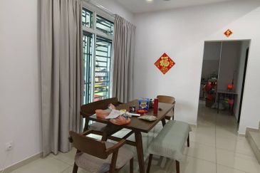 Kulai - Taman Impiana Kelapa Sawit - Double Storey Terrace House (Corner Lot)