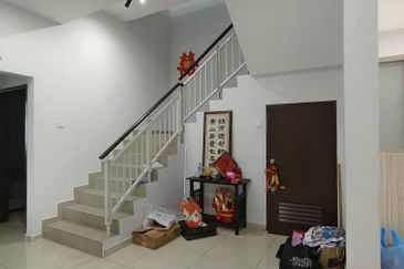 Kulai - Taman Impiana Kelapa Sawit - Double Storey Terrace House (Corner Lot)