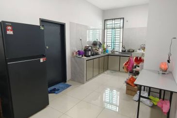 Kulai - Taman Impiana Kelapa Sawit - Double Storey Terrace House (Corner Lot)
