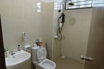 Kulai - Taman Impiana Kelapa Sawit - Double Storey Terrace House (Corner Lot)