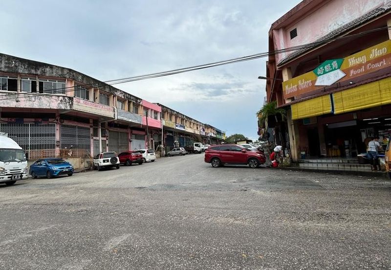 Kulai Senai / Saleng/  Taman Mesra / Jalan Cermai / 1.5 shop lot