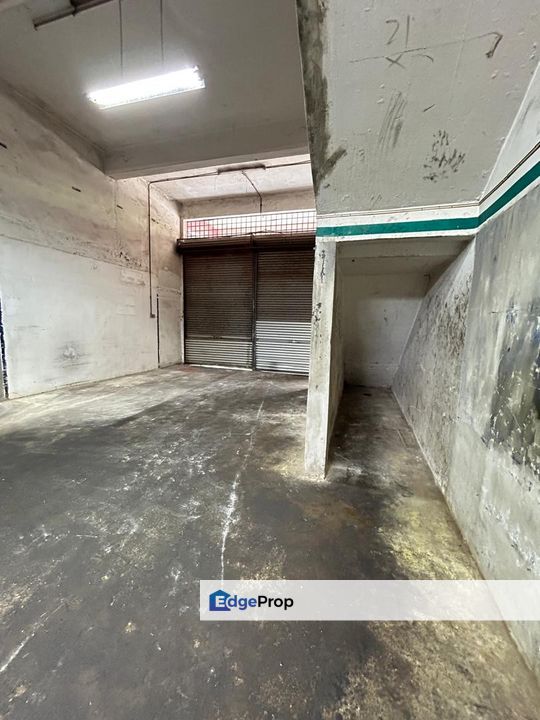 Kulai Senai / Saleng/  Taman Mesra / Jalan Cermai / 1.5 shop lot, Johor, Kulai