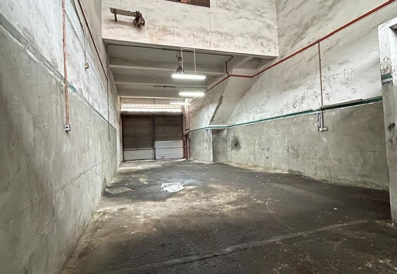 Kulai Senai / Saleng/  Taman Mesra / Jalan Cermai / 1.5 shop lot