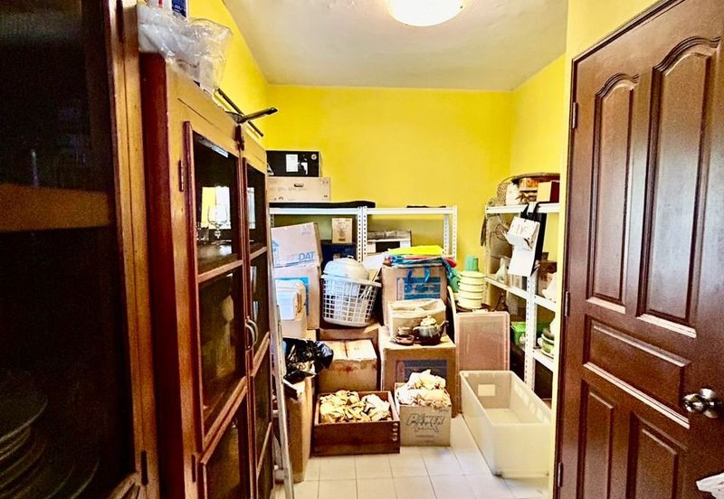 Kulai / Taman Putri Kulai Fasa 11 / Double storey *ENDLOT* terrace house / Unblock Unit