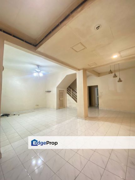 Kulai Bandar Putra / Jalan Enggang / Big Double Storey Terrace House, Johor, Kulai