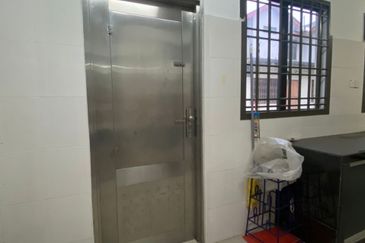 Kulai Bandar Putra / Jalan Enggang / Big Double Storey Terrace House