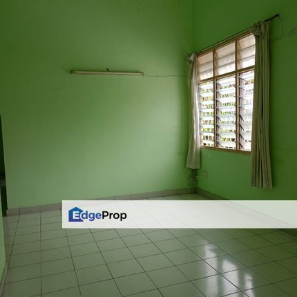 Johor Bahru - Taman Perling - Jalan Kosa - Single storey terrace intermediate endlot with big land, Johor, Kulai