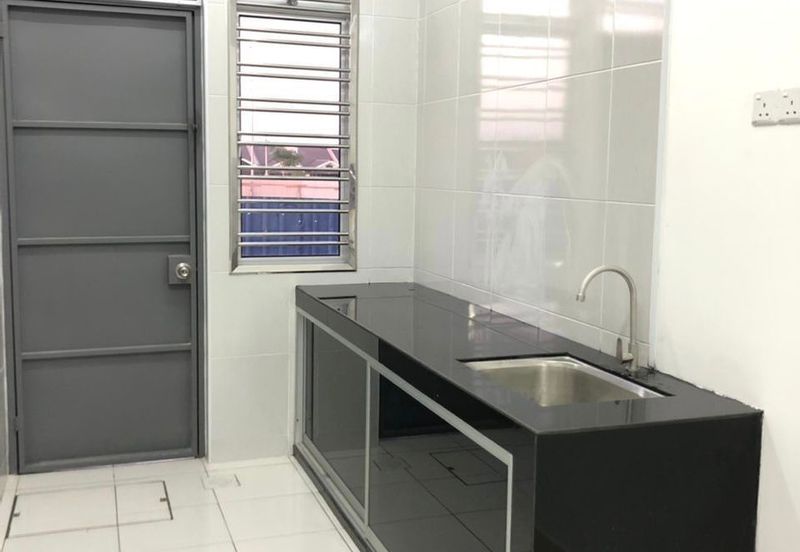 Kulai -Bandar Putra - Jalan Murai - Single Storey House