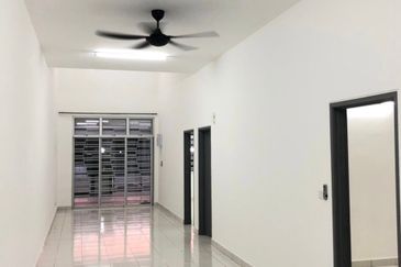 Kulai -Bandar Putra - Jalan Murai - Single Storey House