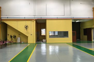 Ulu Tiram - Taman Cemerlang - Taman perindustrian - 1.5 Storey Semi D Factory - Light Industry