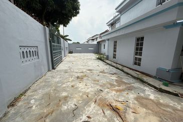 Gelang Patah - Taman.Nusa Perintis 1 - Jalan Nusa Perintis - Double Storey House Unblock Unit