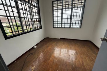 Gelang Patah - Taman.Nusa Perintis 1 - Jalan Nusa Perintis - Double Storey House Unblock Unit