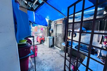 JB - Taman Tampoi Utama - Double Storey  Corner Lot 