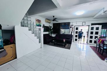 JB - Taman Tampoi Utama - Double Storey  Corner Lot 