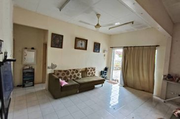 Kota Tinggi - Tmn Sri Saujana - Single storey terrace house corner