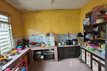 Kota Tinggi - Tmn Sri Saujana - Single storey terrace house corner