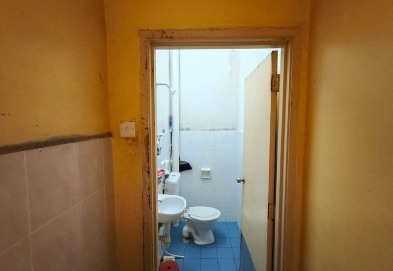 Kota Tinggi - Tmn Sri Saujana - Single storey terrace house corner