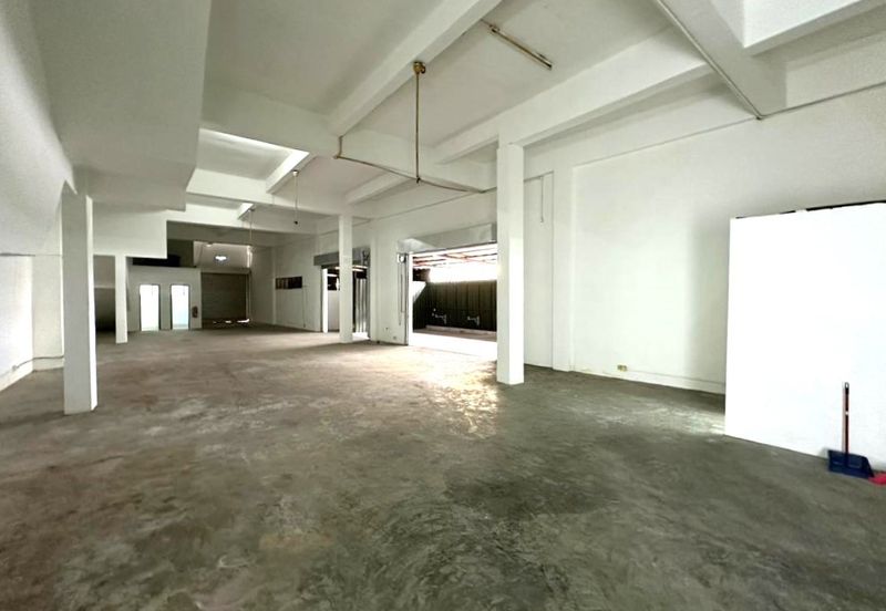 JB Tampoi - Jalan Tampoi, Kawasan Perindustrian - 2.5 Storey Corner Factory