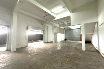 JB Tampoi - Jalan Tampoi, Kawasan Perindustrian - 2.5 Storey Corner Factory