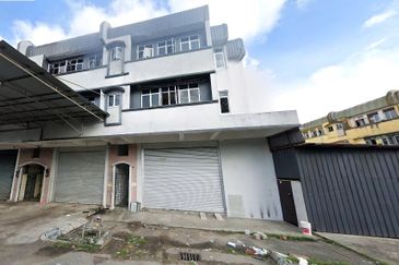 JB Tampoi - Jalan Tampoi, Kawasan Perindustrian - 2.5 Storey Corner Factory