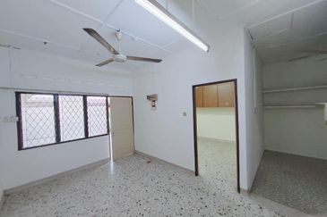 Kulai - Senai -  Taman Aman - Jalan Bunga Melati - Single Storey Low Cost Terrace House