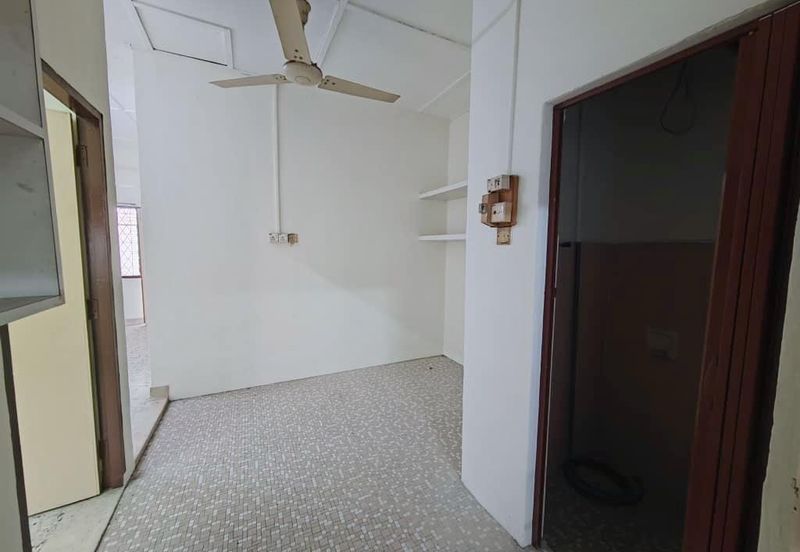 Kulai - Senai -  Taman Aman - Jalan Bunga Melati - Single Storey Low Cost Terrace House