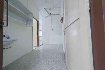 Kulai - Senai -  Taman Aman - Jalan Bunga Melati - Single Storey Low Cost Terrace House