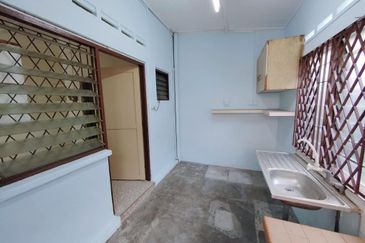 Kulai - Senai -  Taman Aman - Jalan Bunga Melati - Single Storey Low Cost Terrace House